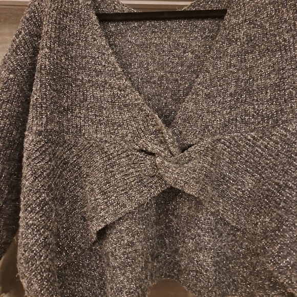 Sweater - Picture 4 of 5